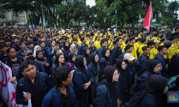 Keras Dalam Aspirasi, Santun Aksi: Seni Menyuarakan Perubahan