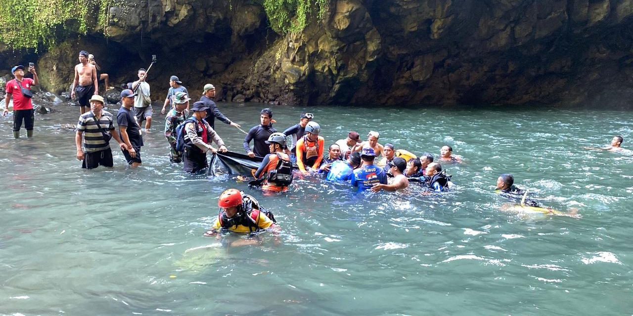 Wisatawan Dari Sleman Terseret Arus Saat Berenang Di Air Terjun