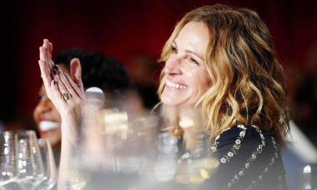 Julia Roberts Mencapai Puncak Ketenaran Yang Spektakuler