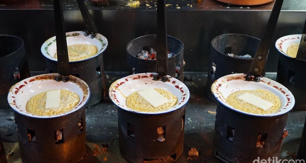 Martabak Piring, Kuliner Tradisional Yang Menjaga Cita Rasa Lokal