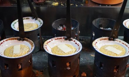 Martabak Piring, Kuliner Tradisional Yang Menjaga Cita Rasa Lokal