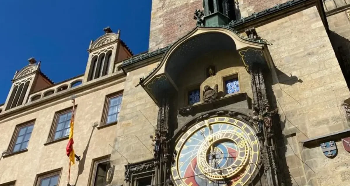 Praha Memiliki Jam Astronomi Tertua Di Dunia Saat Ini Sejak 1410