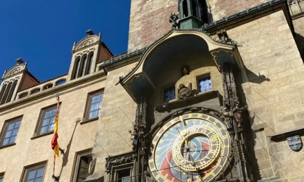 Praha Memiliki Jam Astronomi Tertua Di Dunia Saat Ini Sejak 1410